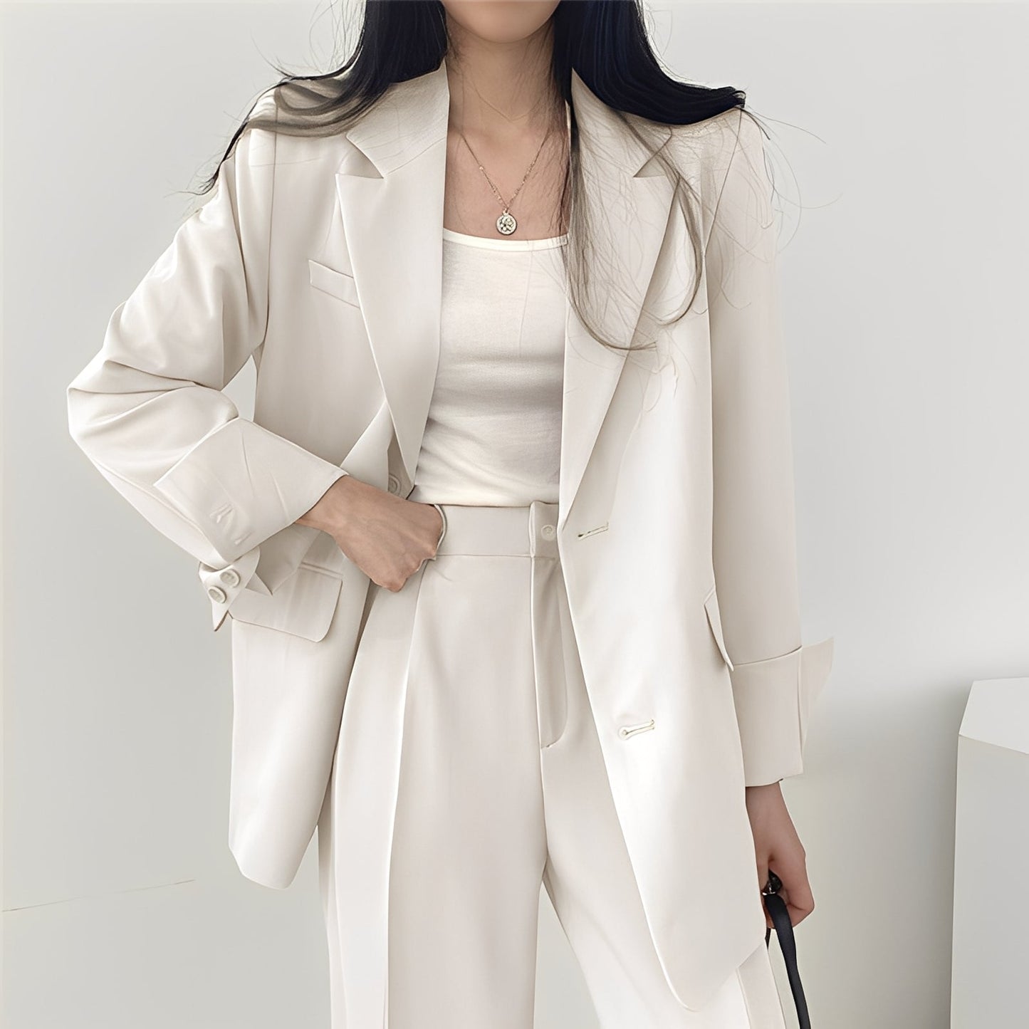 Alethea - Elegante sett med løs blazer og bukse for damer