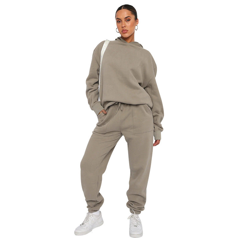 Minerva - Tilfeldig joggedress med hette for damer