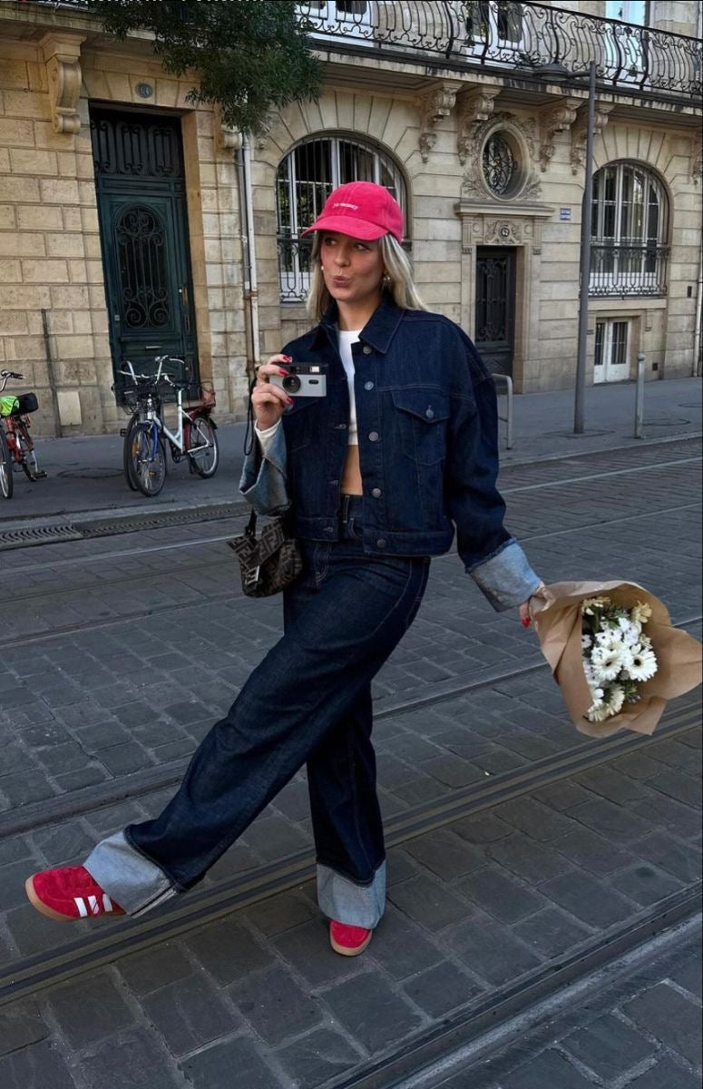 Clara – Denimsett med Truckerjakke & Høyt Liv Jeans