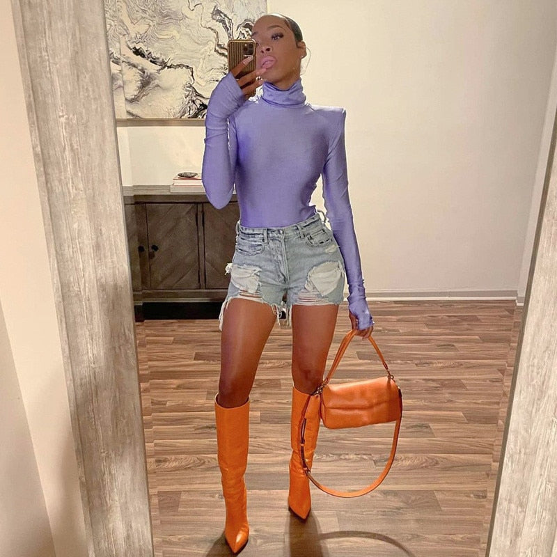 Ksenia – Rullekrage-bodysuit med skulderputer