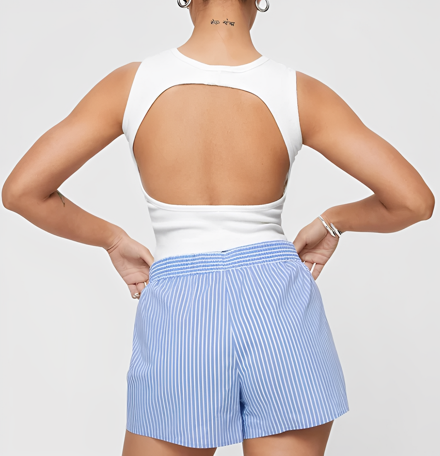 Naya – Shorts Dame med Striper og Elastisk Liv