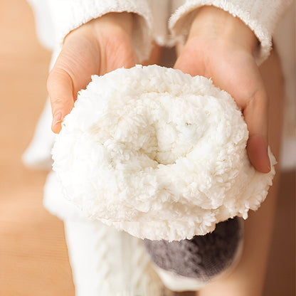 Danika - Stilfulle strikkede plysjsokker med hjertemønster for damer