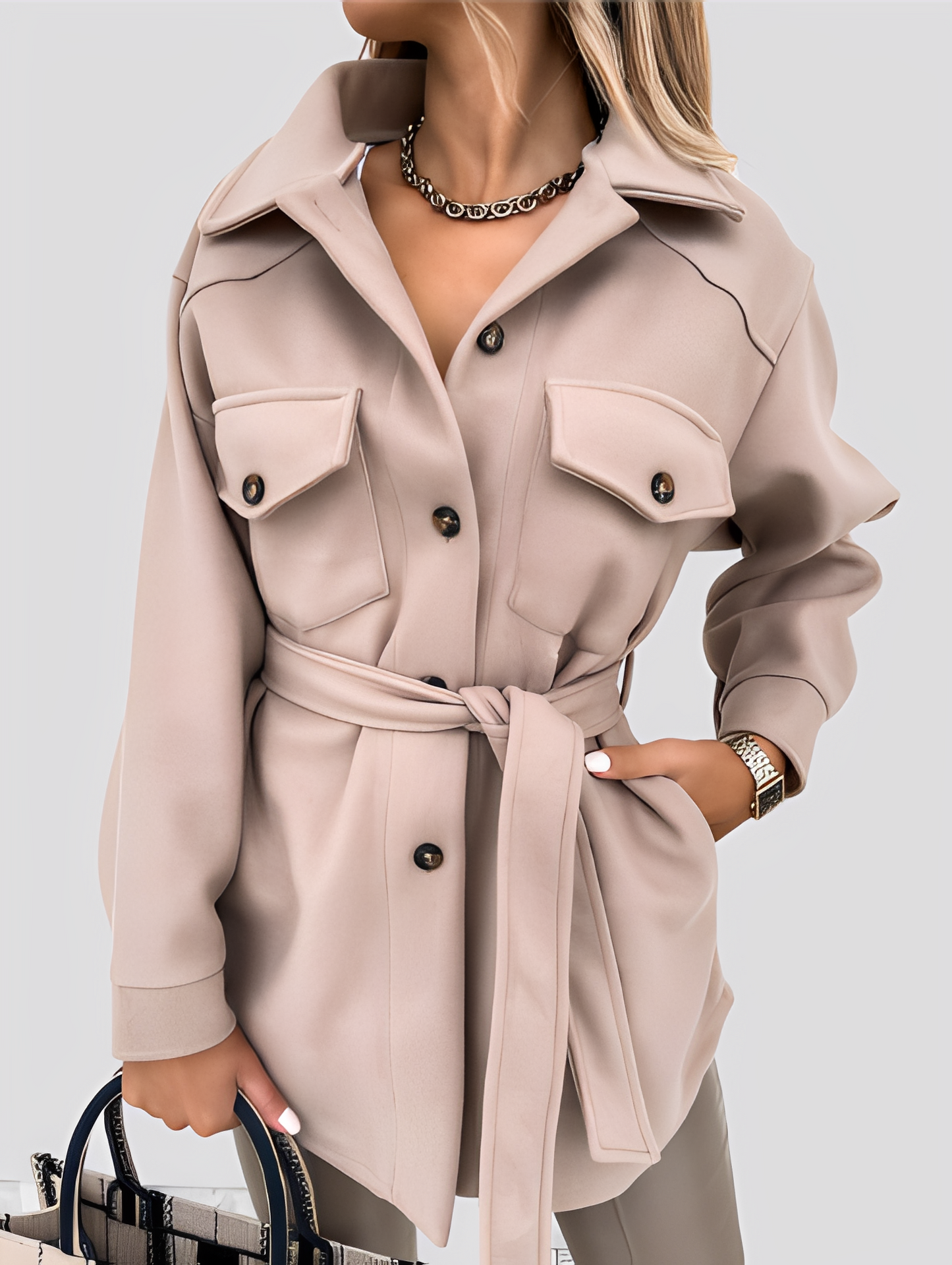 Tiffanie - Moderne, lette ulljakke med reverskrage for damer