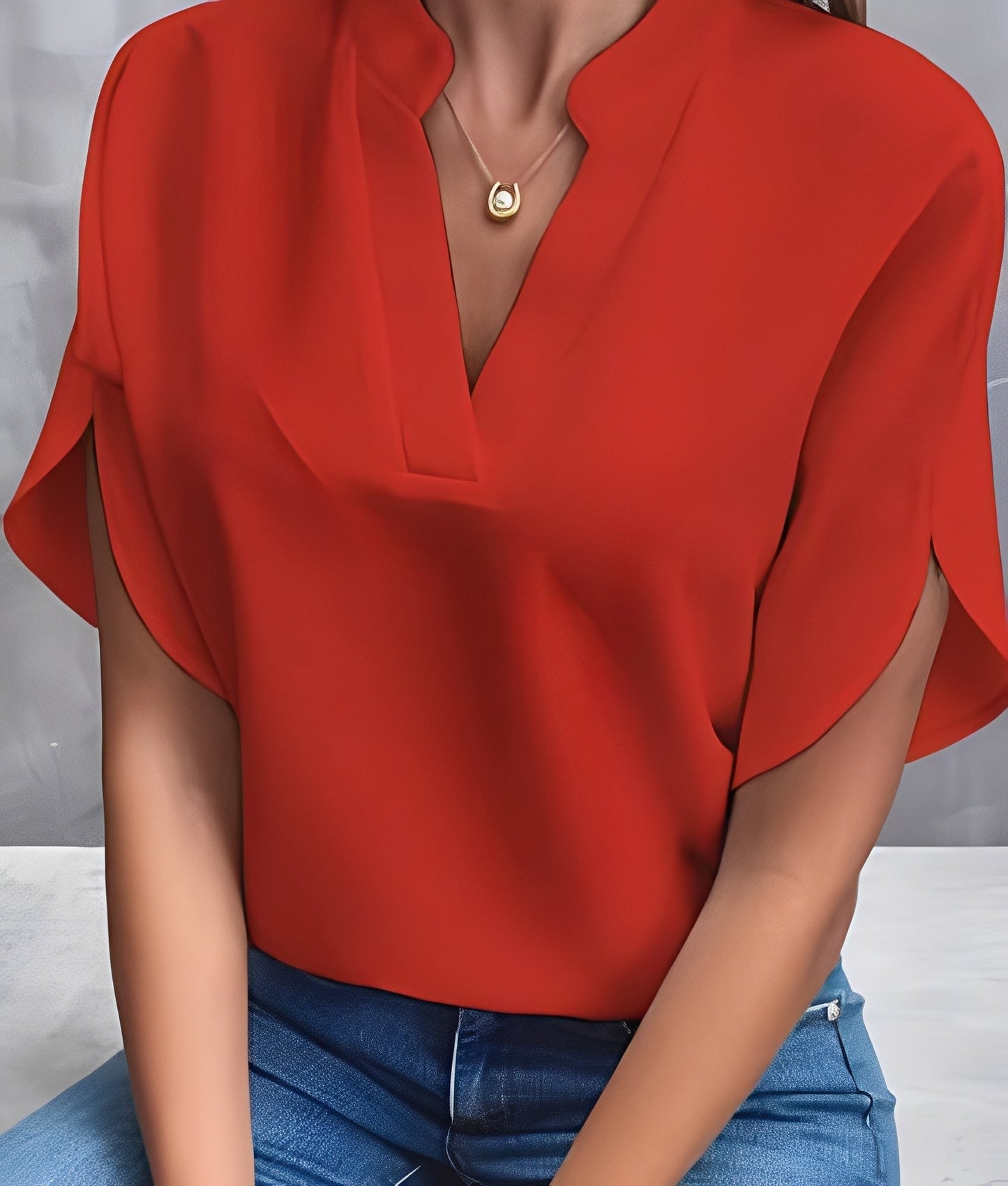 Chantelle - Enkel bluse med V-hals for damer