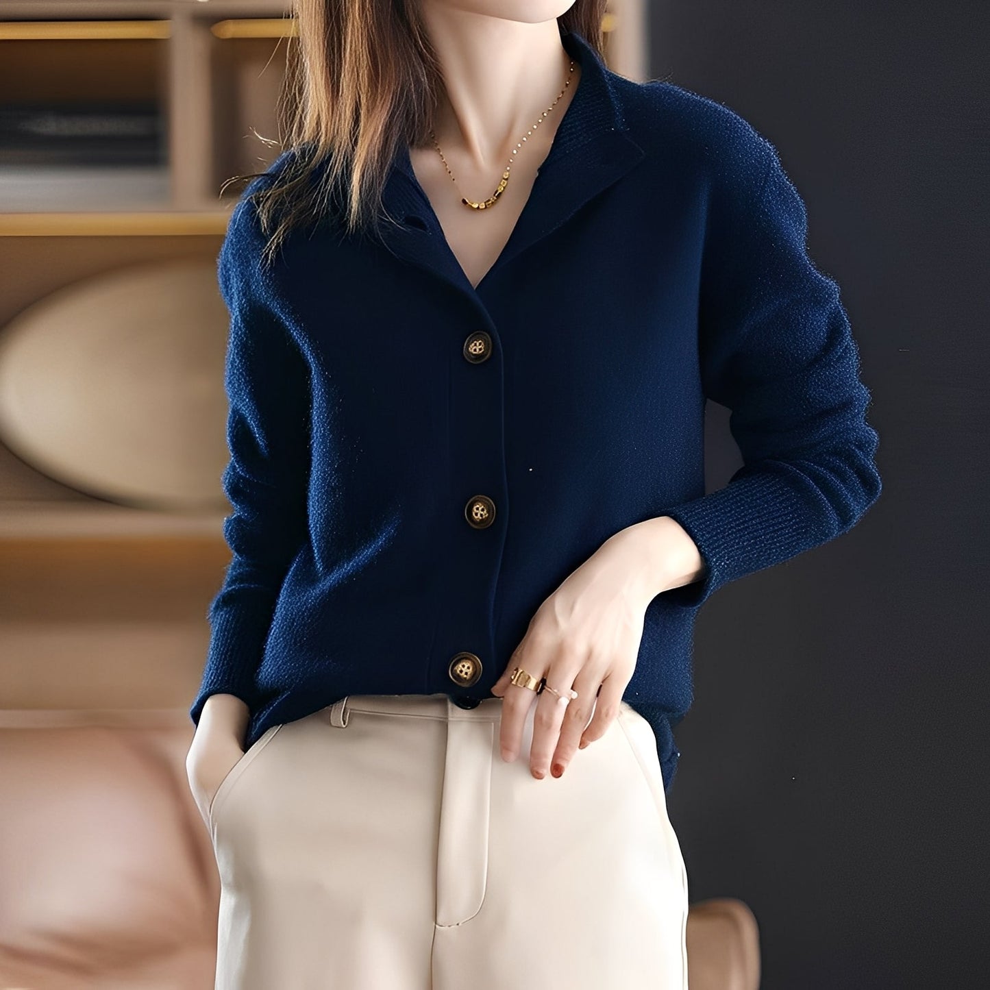 Emily - Elegant strikket cardigan for kvinner