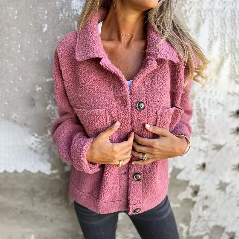 Eleanor - Moderne ulljakke med slag for damer