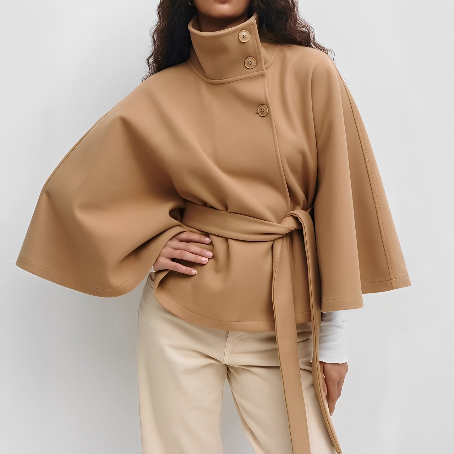 Carine - Jakke omslag med høy krage for kvinner