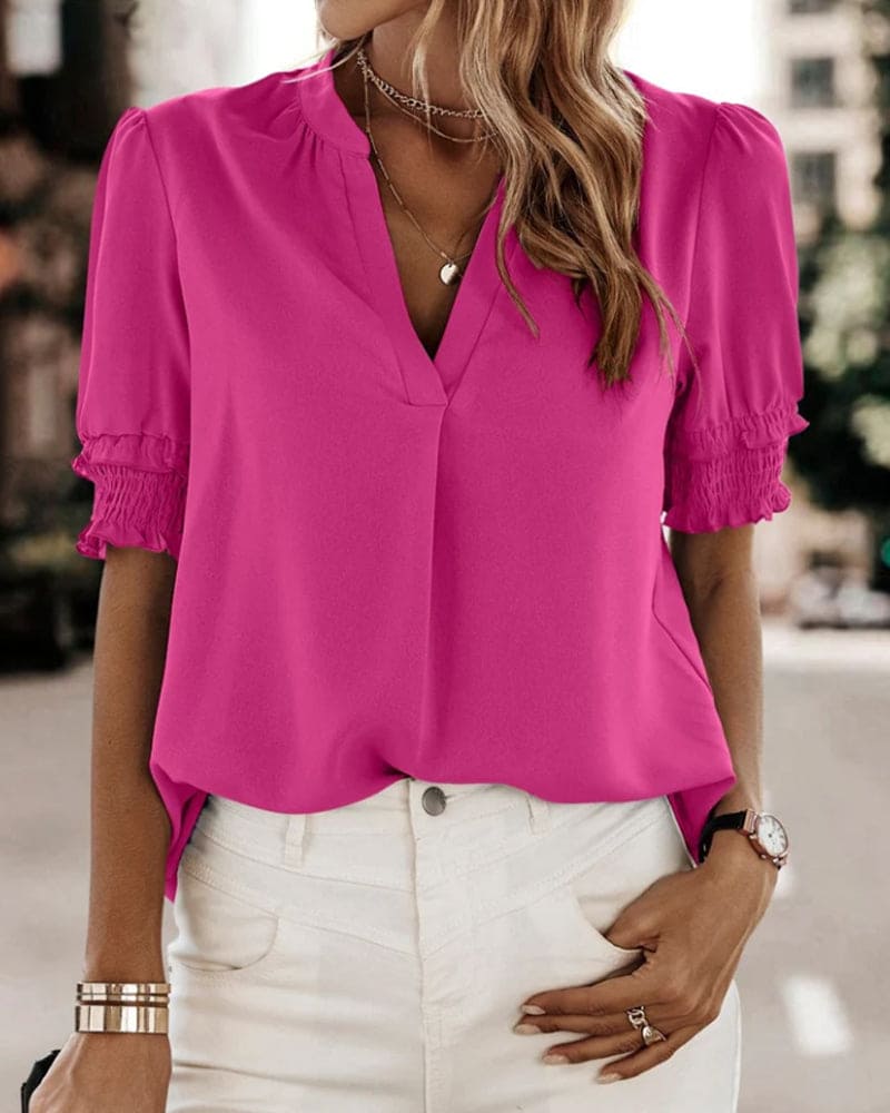 Sophia – Bluse med V-hals og Korte Ermer
