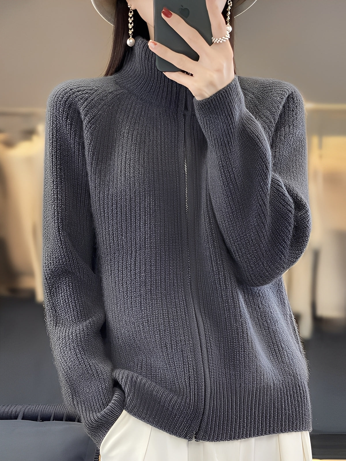 Brylee - Motepregede ullstrikkejakke med glidelås for damer