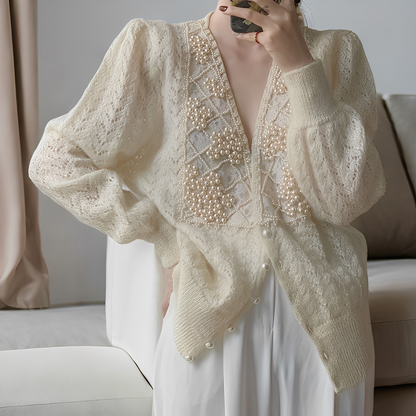 Jolie - Fin strikket genser med perlemorsknapper