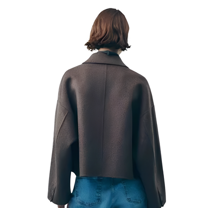 Evaline - Løs jakke med knappelukking for damer