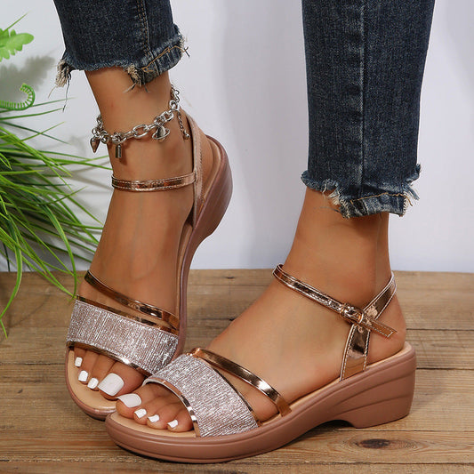 Xanthia - Tilfeldige åpne-toe kilehæl-sandaler for kvinner
