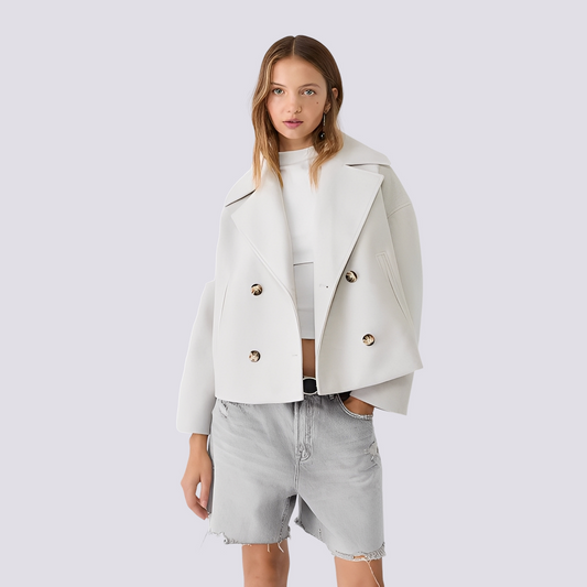 Bethney - Elegant kort ulljakke med slag for damer