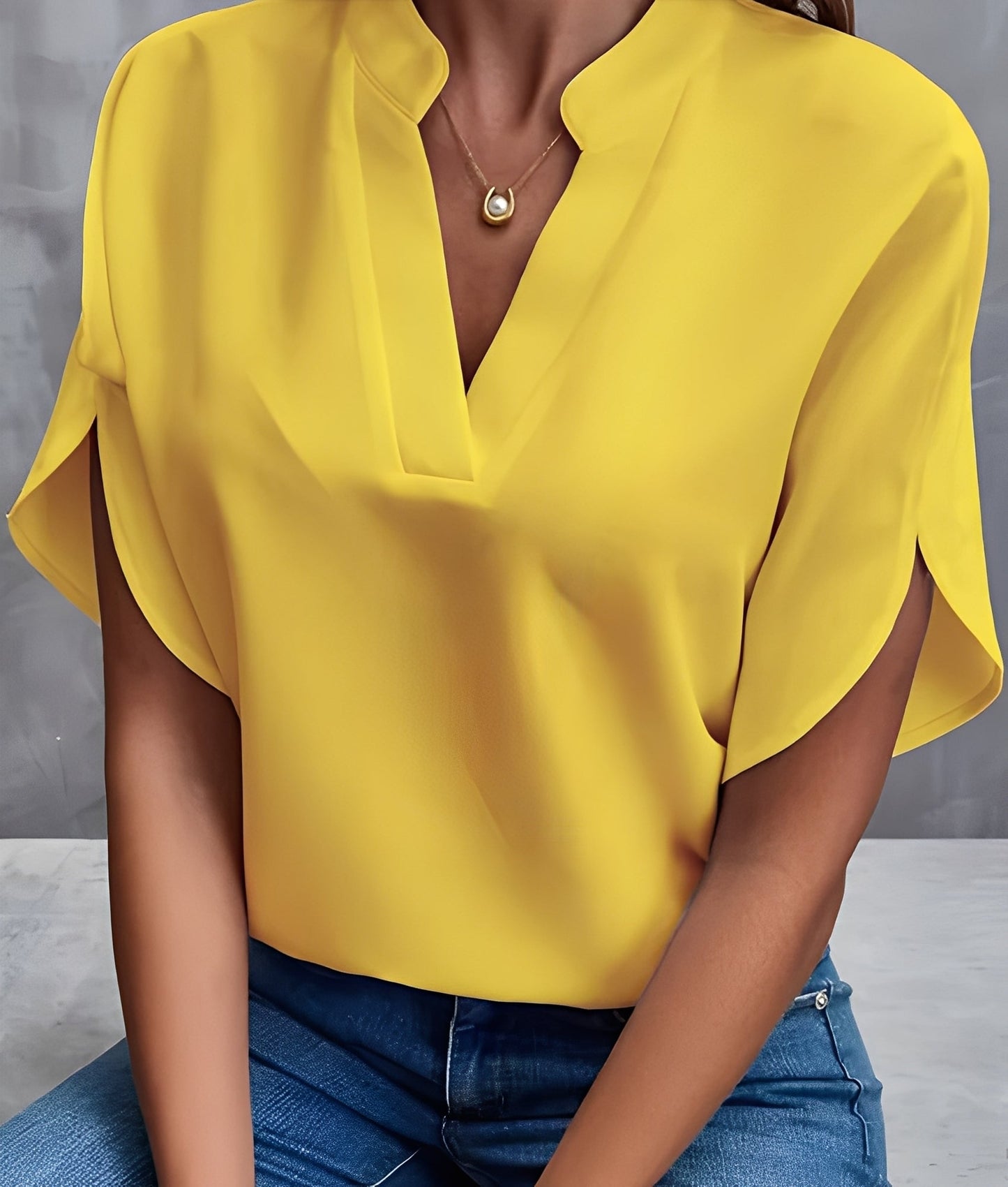 Chantelle - Enkel bluse med V-hals for damer