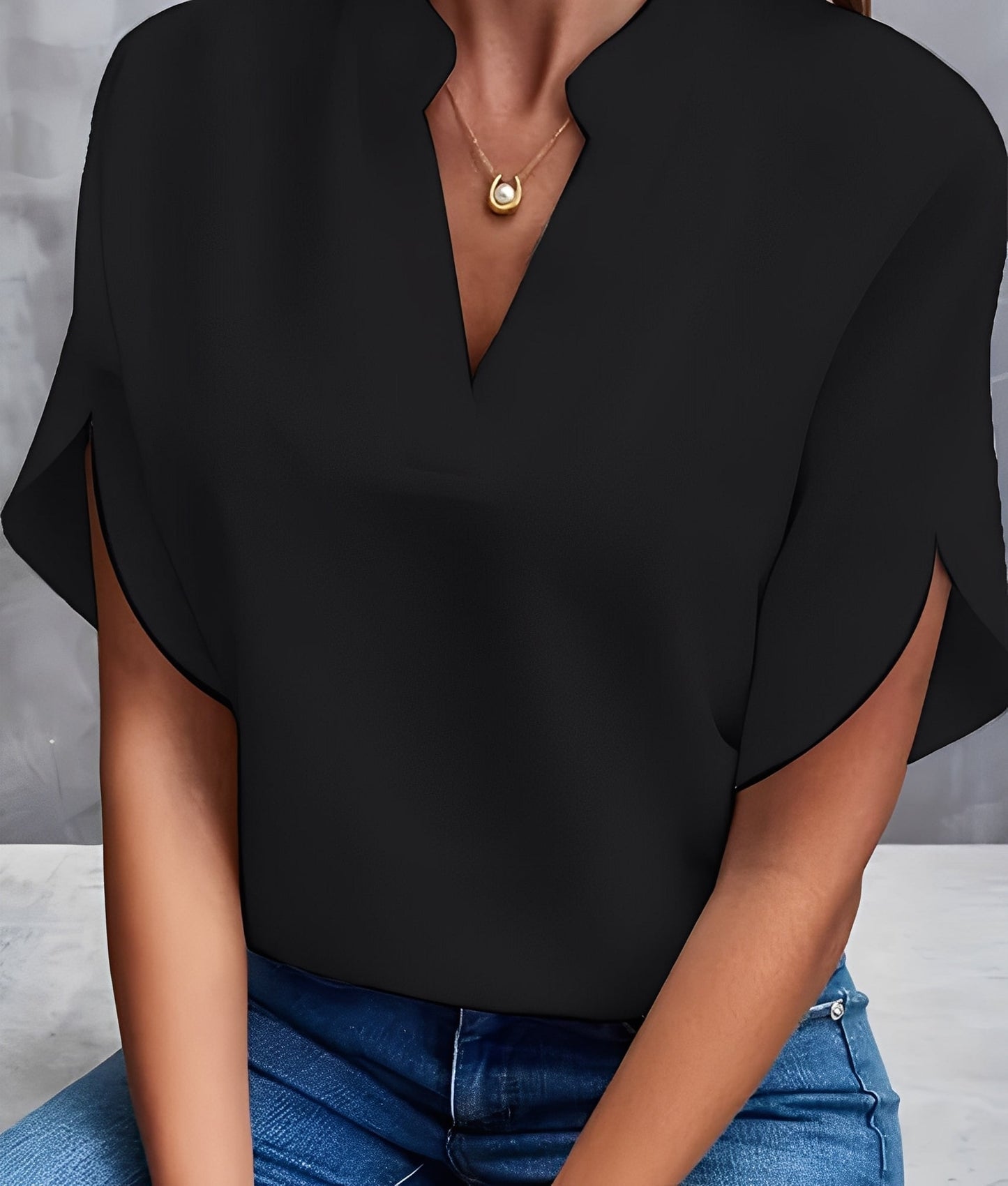 Chantelle - Enkel bluse med V-hals for damer