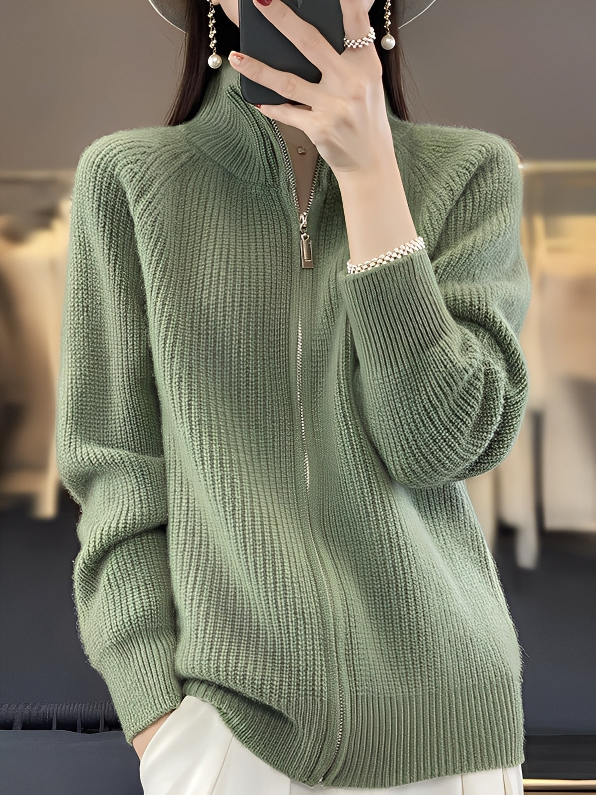 Brylee - Motepregede ullstrikkejakke med glidelås for damer