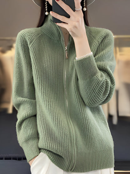 Brylee - Motepregede ullstrikkejakke med glidelås for damer