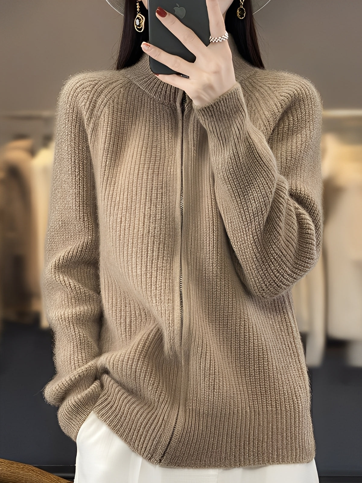 Brylee - Motepregede ullstrikkejakke med glidelås for damer