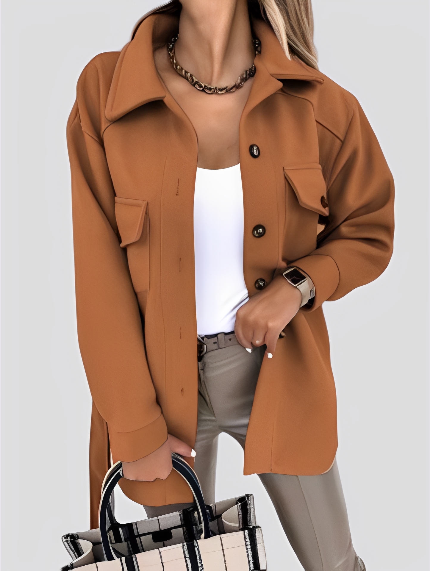 Tiffanie - Moderne, lette ulljakke med reverskrage for damer