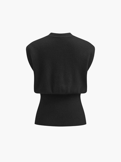 Annalena – V-U-snitt med knapper strikkvest