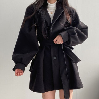 Penelope – Elegant Kort Kåpe