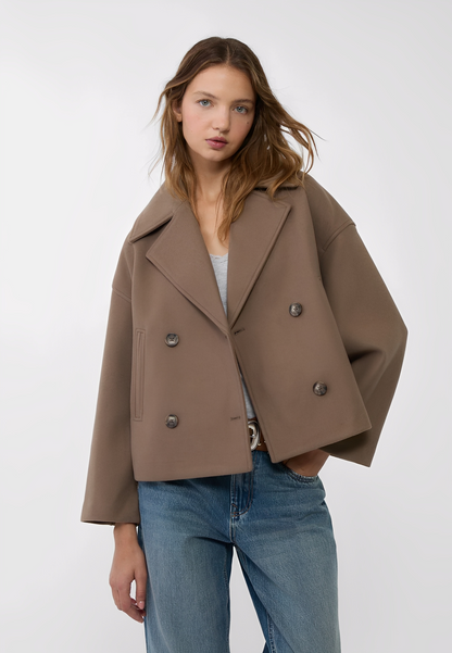 Claire – Kort Elegant Dobbeltradet Jakke