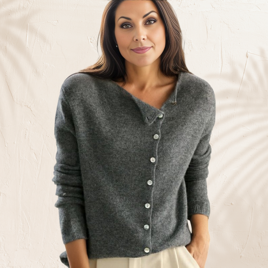 Zuri – Elegant Genser med Knapper