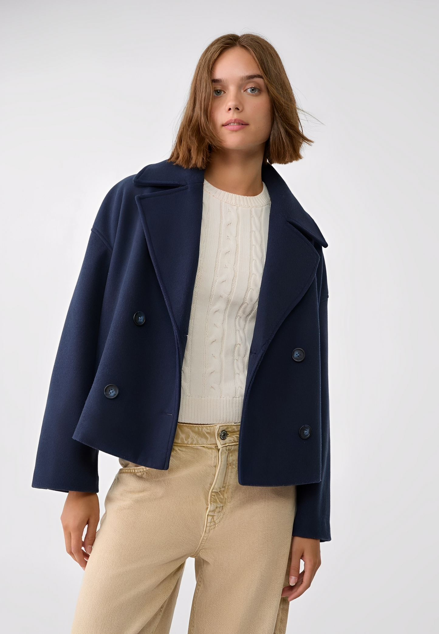 Claire – Kort Elegant Dobbeltradet Jakke