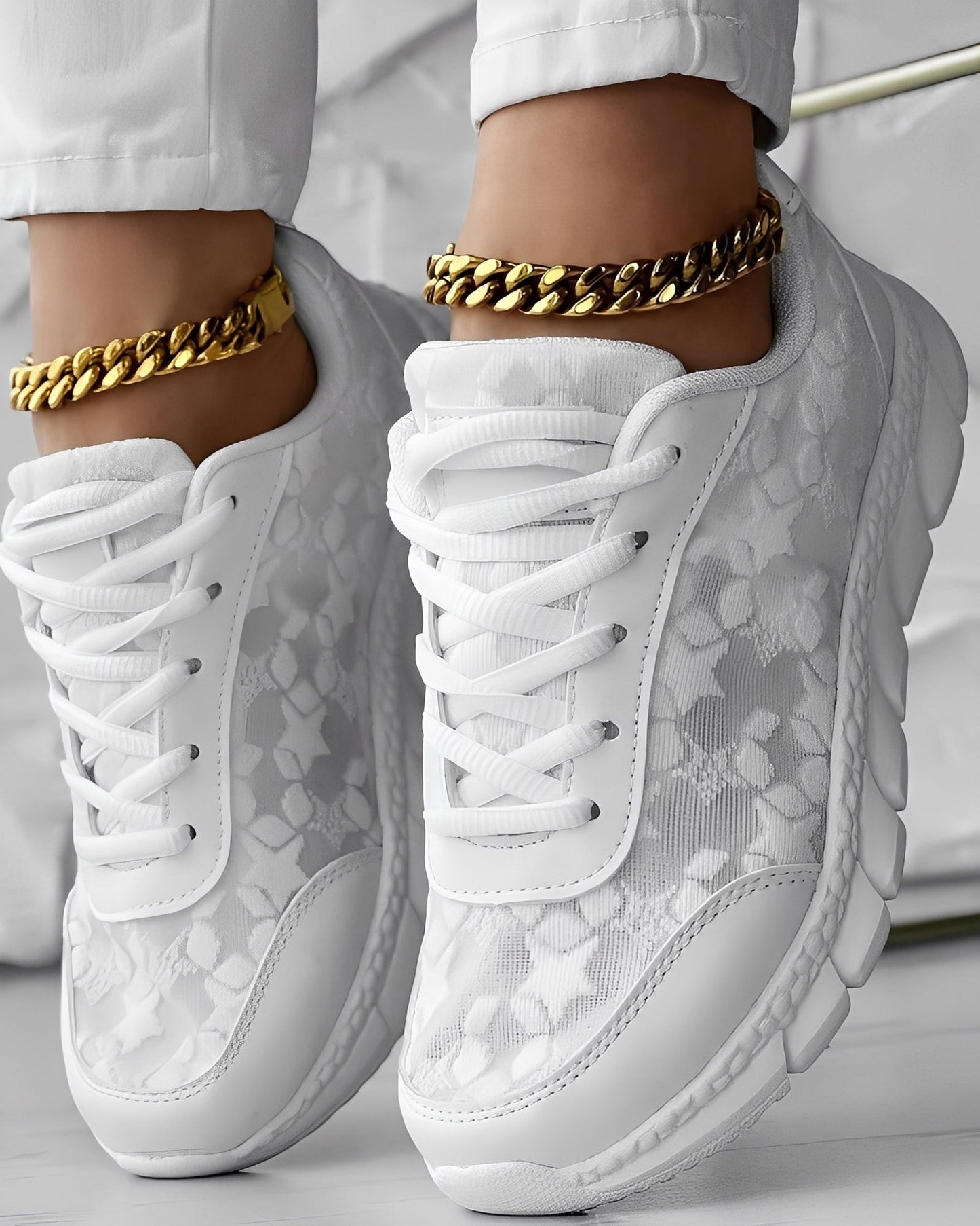 Elisabeth - Tilfeldige, pustende sneakers med blomstermønster for damer