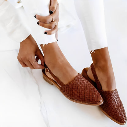 Dolores - Tilfeldige vevd skinn-flatsandaler for kvinner