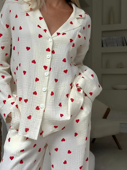 Lola – Elegant pyjamas med hjertemotiver