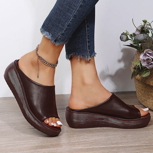 Gaile – Stilige All-Season Slides for Damer
